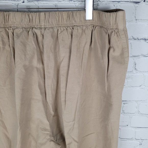 NORTHERN REFLECTIONS | Villager cotton wide leg khaki crop pants - Picture 4 of 11